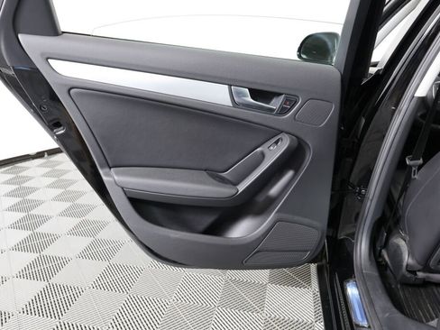 Used 2009 Audi A4 2.0T Premium image 16