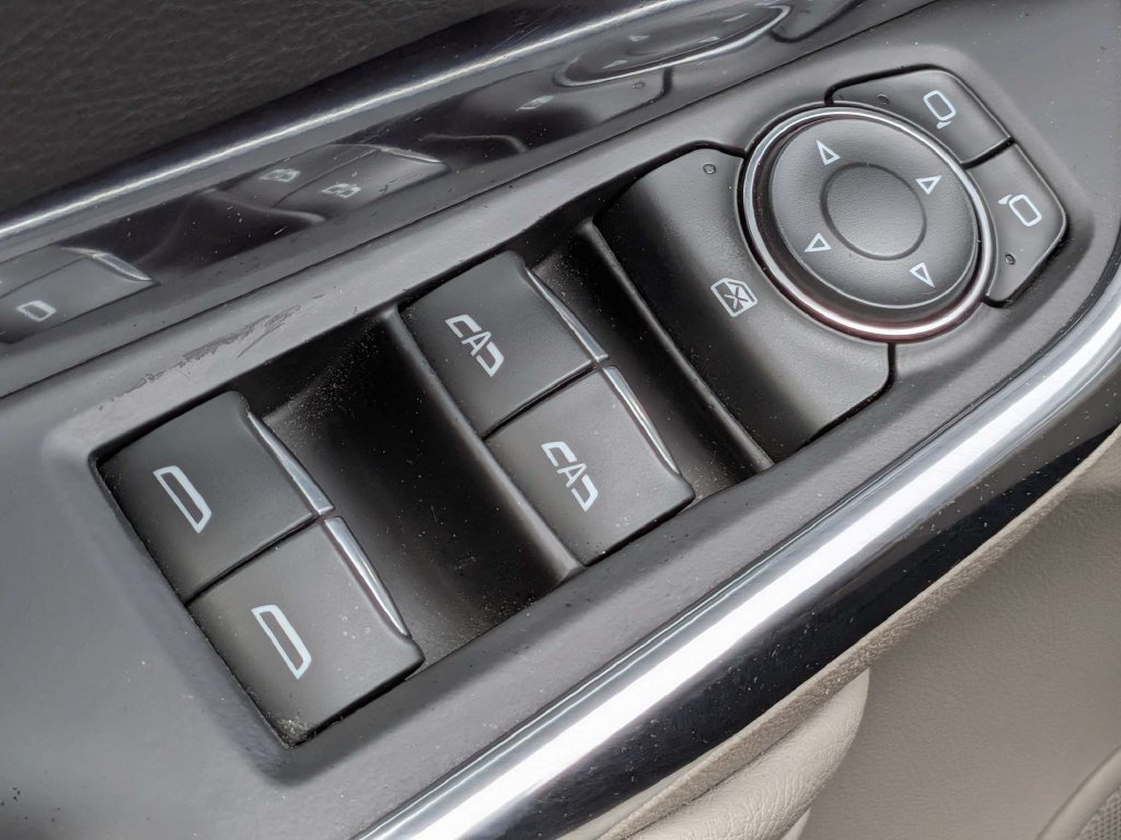 Certified 2019 Cadillac XT4 Luxury FWD image 21