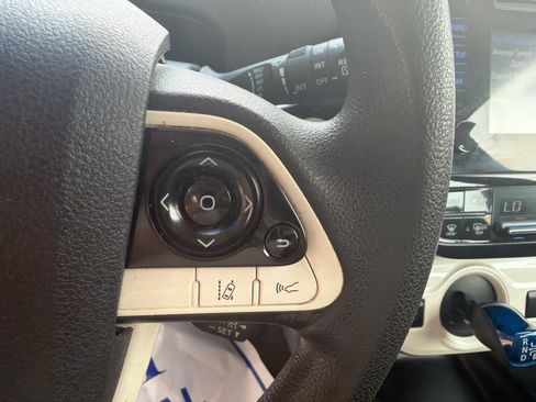 Used 2018 Toyota Prius Two w/ Prius Two Safety Plus Package FWD image 16