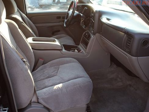 Used 2004 Chevrolet Tahoe LS w/ Preferred Equipment Group image 39