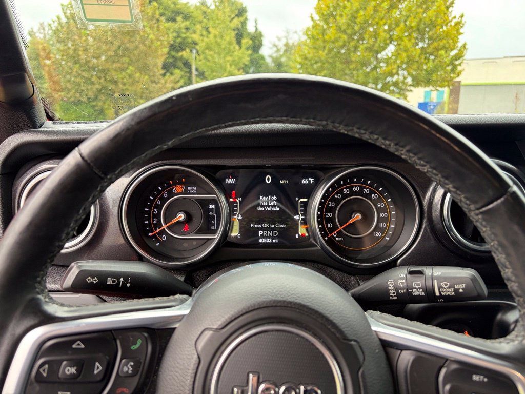 Used 2020 Jeep Wrangler Unlimited Sahara AWD/4WD image 17