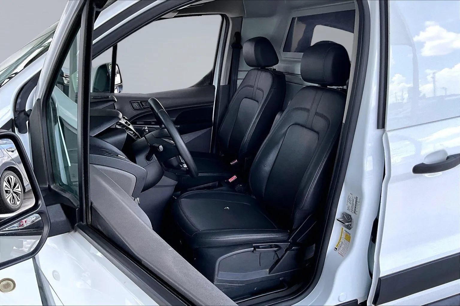 Used 2019 Ford Transit Connect XL FWD image 18
