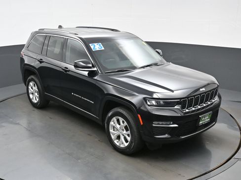 Used 2023 Jeep Grand Cherokee Limited AWD/4WD image 41