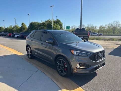 Used 2022 Ford Edge ST w/ Equipment Group 401A image 7