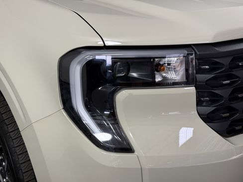 New 2025 Ford Maverick Lariat w/ 4K Tow Package image 7