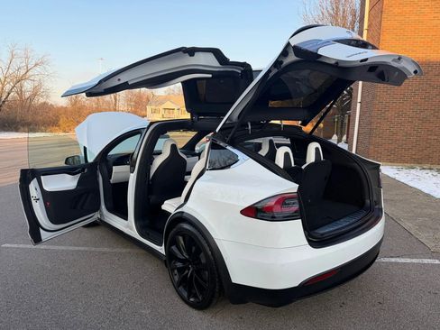 Used 2018 Tesla Model X 100D image 41