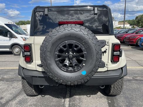 New 2025 Ford Bronco Raptor image 4