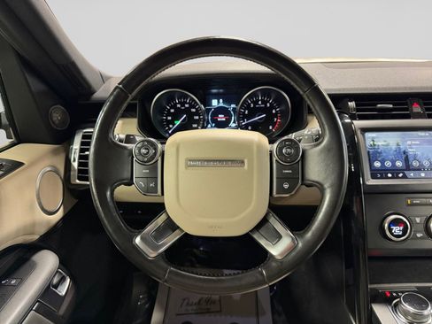 Used 2018 Land Rover Discovery SE AWD/4WD image 18