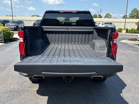 Used 2023 Chevrolet Silverado 1500 Custom Trail Boss w/ LPO, Dark Essentials Package AWD/4WD image 7