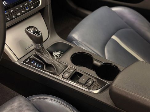 Used 2017 Hyundai Sonata Limited w/ Ultimate Package 02 image 38