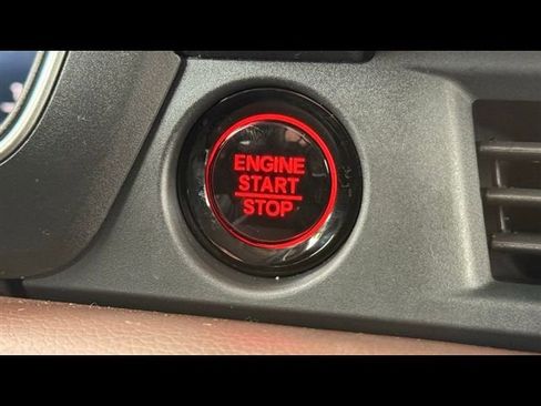 Used 2024 Honda Pilot Elite image 26