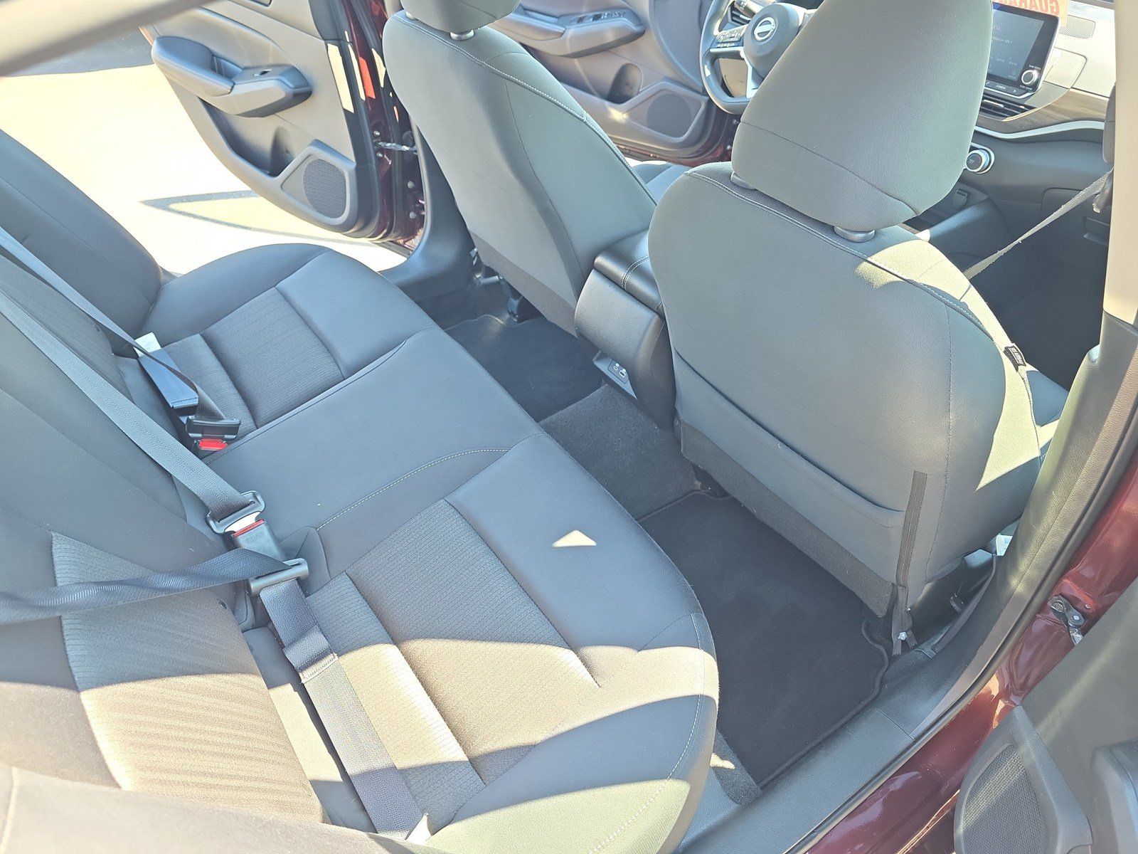 Used 2024 Nissan Altima 2.5 SV FWD image 17