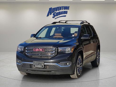 Used 2017 GMC Acadia SLT w/ LPO, Floor Liner Package image 2