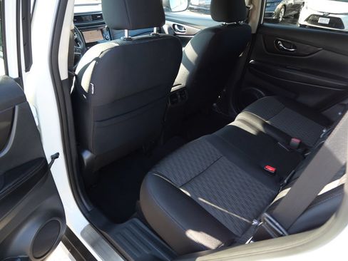 Used 2018 Nissan Rogue SV w/ Premium Package AWD/4WD image 19