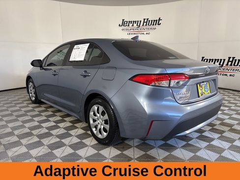 Used 2021 Toyota Corolla LE image 8