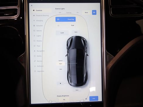 Used 2015 Tesla Model S 70 image 39