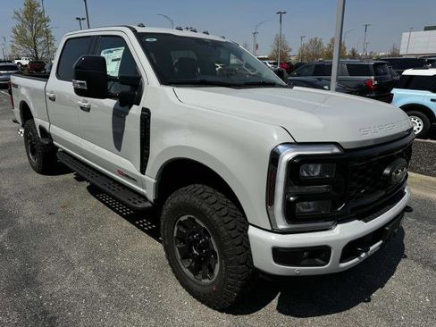 New 2025 Ford F250 Lariat w/ Lariat Ultimate Package image 8