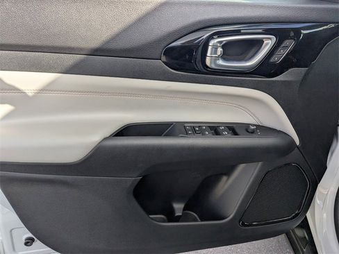 Certified 2022 Jeep Compass Limited w/ Elite Group image 24