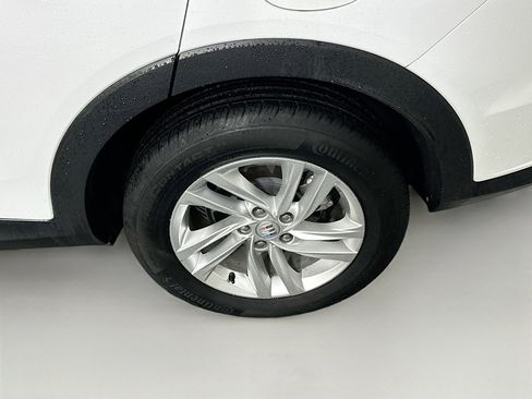 Used 2025 Buick Envista Preferred image 11