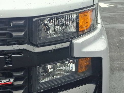 Certified 2019 Chevrolet Silverado 1500 Custom Trail Boss w/ Custom Convenience Package AWD/4WD image 9