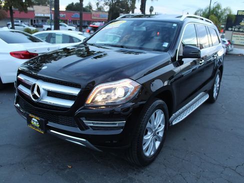 Used 2016 Mercedes-Benz GL 450 4MATIC image 4