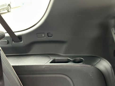 Certified 2025 Chevrolet Suburban Premier image 51