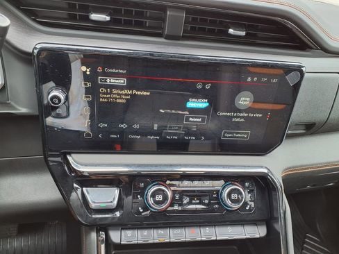 Used 2024 GMC Sierra 2500 AT4 w/ AT4 Premium Plus Package image 31