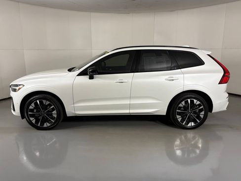 New 2026 Volvo XC60 B5 Plus w/ Climate Package PRO AWD/4WD image 5