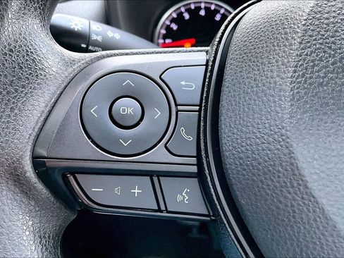 Certified 2022 Toyota RAV4 XLE w/ Convenience Package image 10