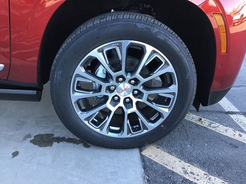 New 2026 GMC Yukon Denali image 39