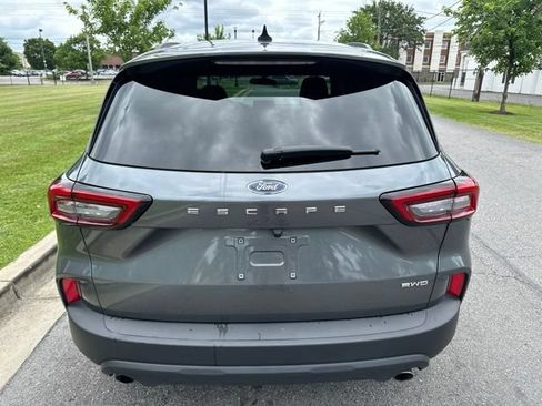 Used 2025 Ford Escape ST-Line Select AWD/4WD image 18