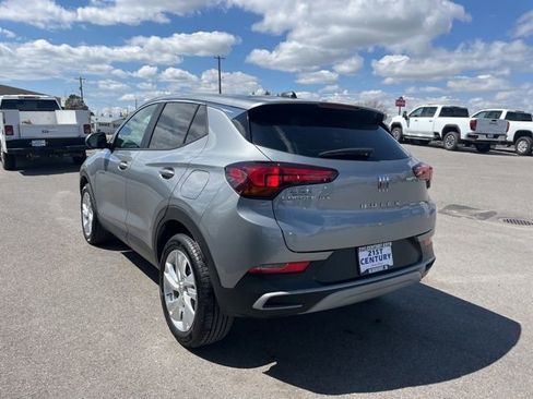 Used 2025 Buick Encore GX Preferred AWD/4WD image 9