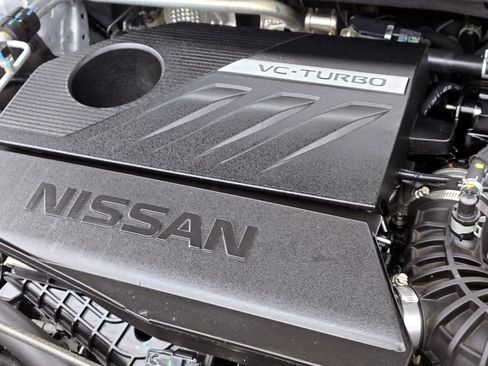 Used 2023 Nissan Rogue SV image 8