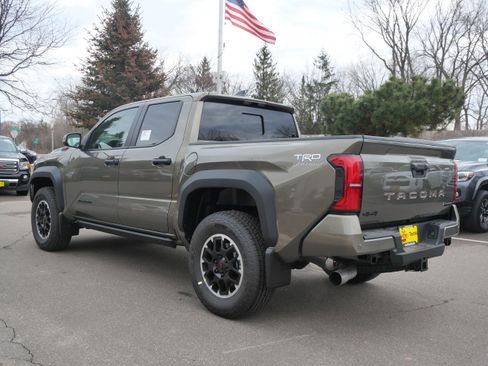 New 2026 Toyota Tacoma TRD Off-Road AWD/4WD image 3