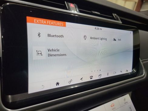 Used 2020 Land Rover Range Rover Velar R-Dynamic S image 32