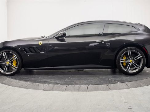 Used 2018 Ferrari GTC4Lusso AWD/4WD image 6