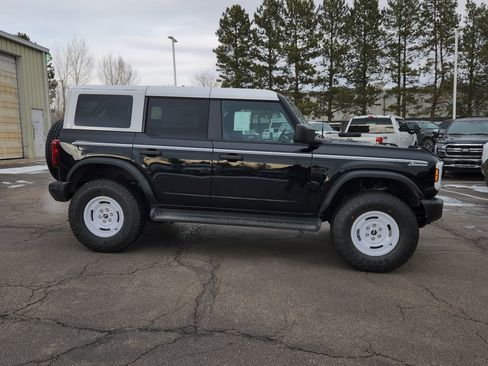 New 2025 Ford Bronco Heritage Edition image 17