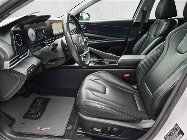 Used 2025 Hyundai Elantra Limited FWD image 17
