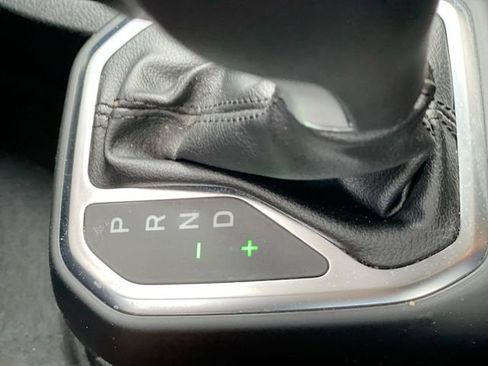Used 2020 Jeep Renegade Latitude FWD image 25