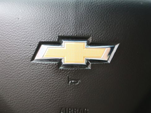 Used 2022 Chevrolet Suburban Premier AWD/4WD image 30