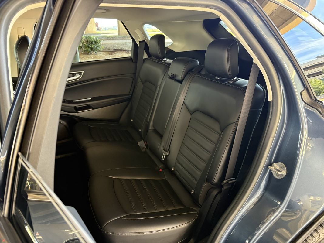 Used 2019 Ford Edge SEL w/ Equipment Group 201A FWD image 24