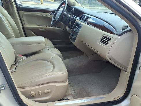 Used 2011 Buick Lucerne CXL w/ Driver Confidence Package FWD image 6