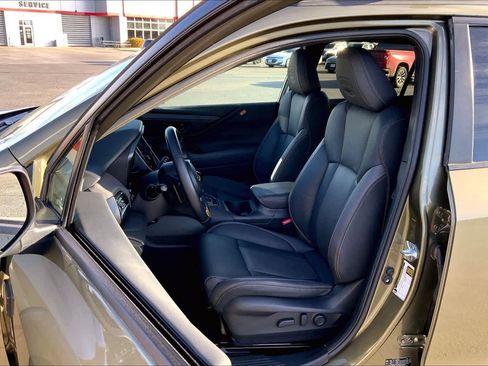 Used 2023 Subaru Outback Wilderness image 8