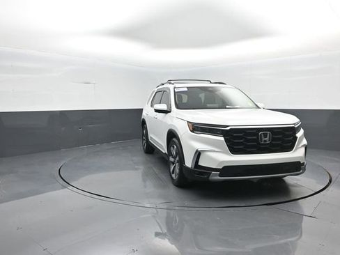 Used 2024 Honda Pilot Elite image 2