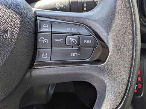 Used 2025 RAM ProMaster 2500 w/ Convenience Group image 21