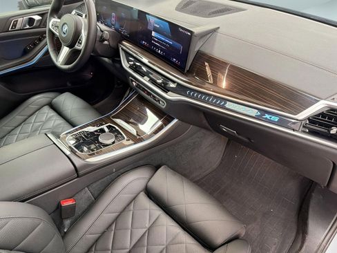 Used 2024 BMW X5 xDrive50e w/ M Sport Package image 33