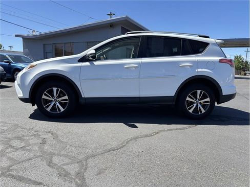Used 2017 Toyota RAV4 XLE w/ Carpet Mat Package AWD/4WD image 2