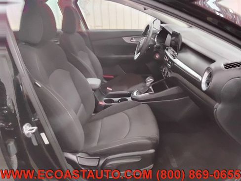 Used 2023 Kia Forte LXS image 14