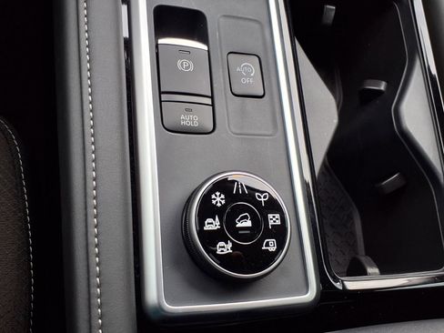 New 2025 Nissan Pathfinder SL image 20