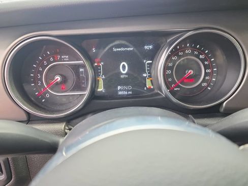 Used 2022 Jeep Gladiator Rubicon w/ Trailer Tow Package AWD/4WD image 18